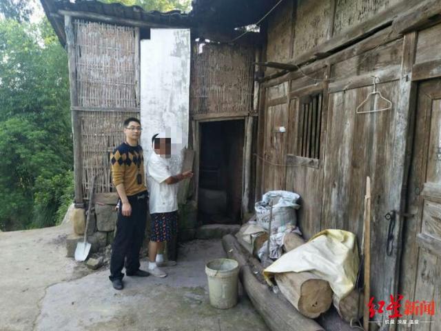 男子开2百万宝马嫌耗油量太大，竟晚上进村偷鸡鸭补贴油费-2.jpg