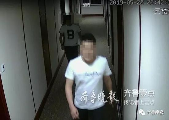 女子同老乡导演最笨“仙人跳”，“假报警”喊来真警察-2.jpg