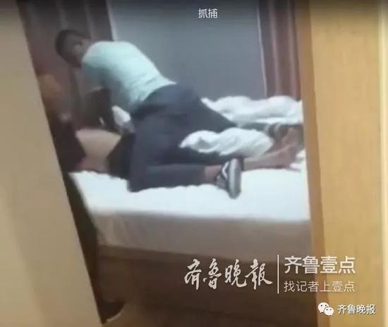 女子同老乡导演最笨“仙人跳”，“假报警”喊来真警察-6.jpg