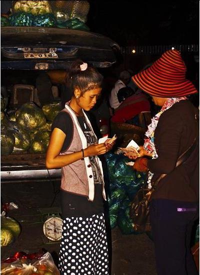 看看首都金边的农贸市场是什么样？-3.jpg