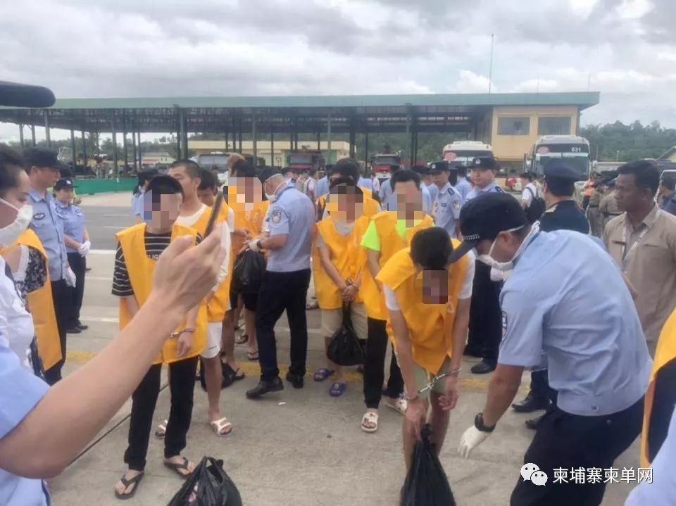 突发！涉嫌网络诈骗，西港68名中国人被遣返（视频）-2.jpg