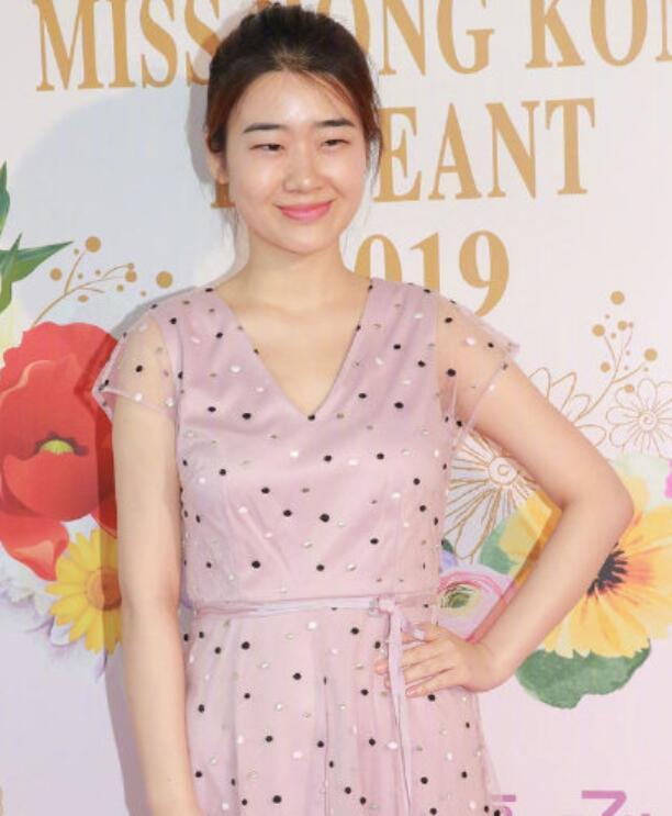 2019年度香港小姐海选又来了，每年的选手都能丑到刷新你...-39.jpg