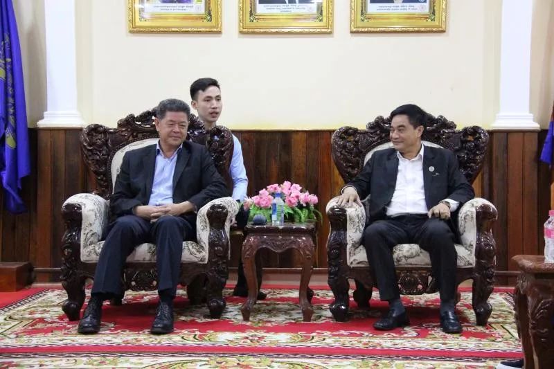 西港新任省长接见柬埔寨潮汕商会代表团-2.jpg