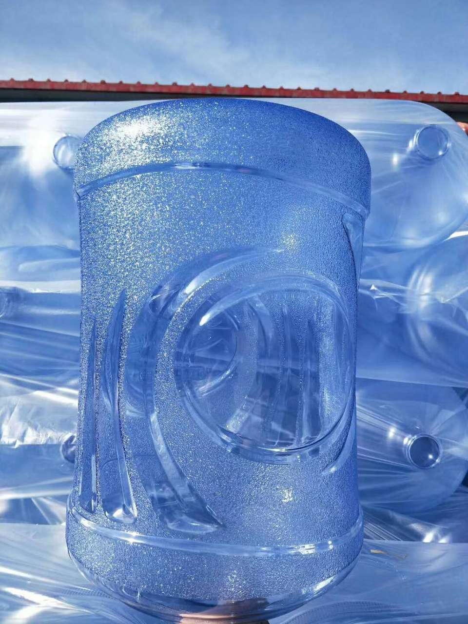 柬埔寨有卖桶装水的桶盖桶封膜的吗