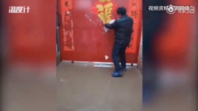 大衣哥被吸血的9年：“偷拍朱之文，我赚了60万！”-49.jpg