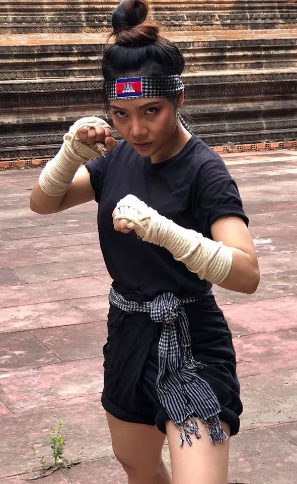 柬女星“假死”照片在网上疯传，真相曝光引众怒！-5.jpg