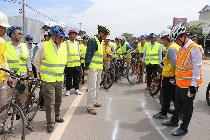 21号公路将设超载检测站治理超载-1.jpg