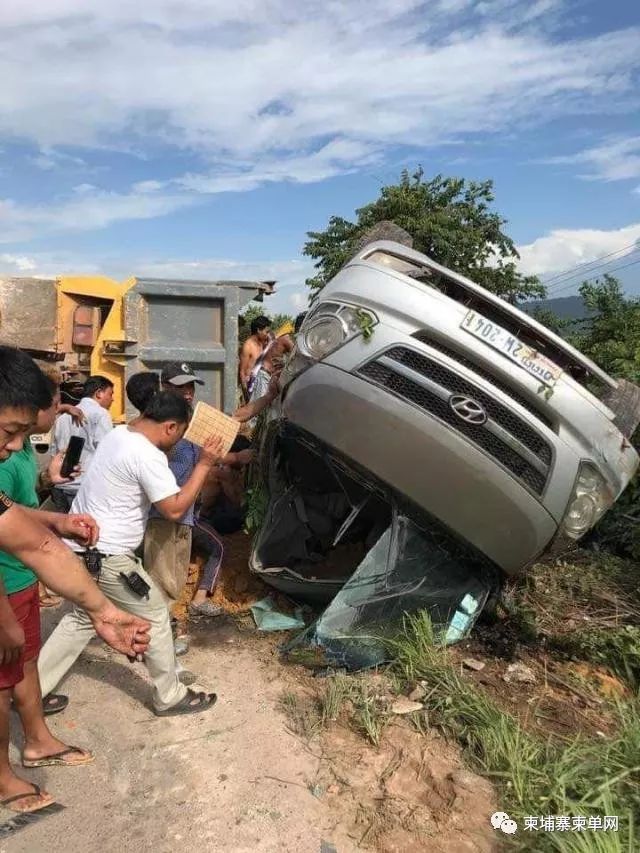 突发！4号公路发生重大车祸，致一名中国人死亡！-1.jpg