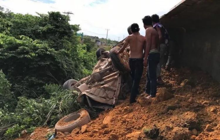 “柬式”交通问题严峻，近期死伤近1500人！-2.jpg