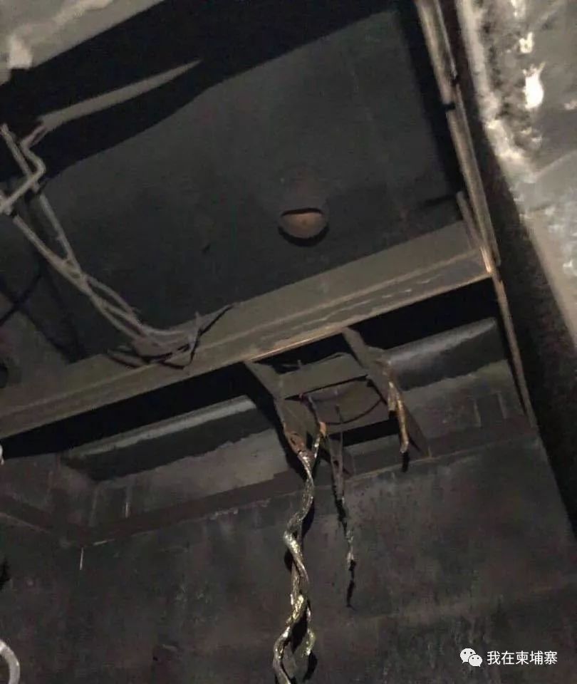 深夜：西港一15层高大楼失火-2.jpg