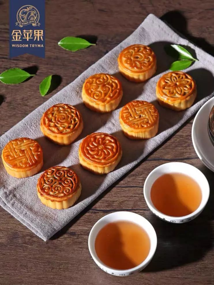 红酒月饼中西合璧踏上味蕾的奇妙之旅