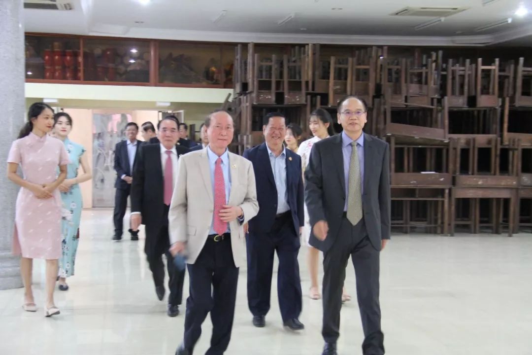中国汉办援柬志愿者教师完成年度任务即将载誉回国-3.jpg