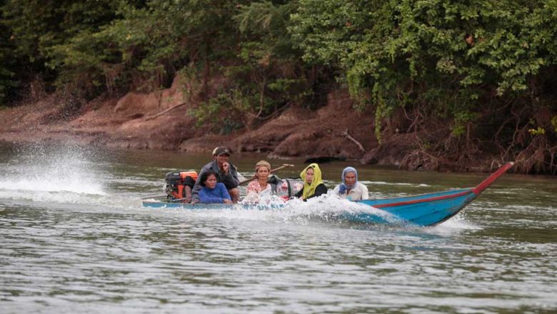 the_level_of_the_mekong_river_in_kratie_is_about_5.4m_below_its_long-term_averag.jpg