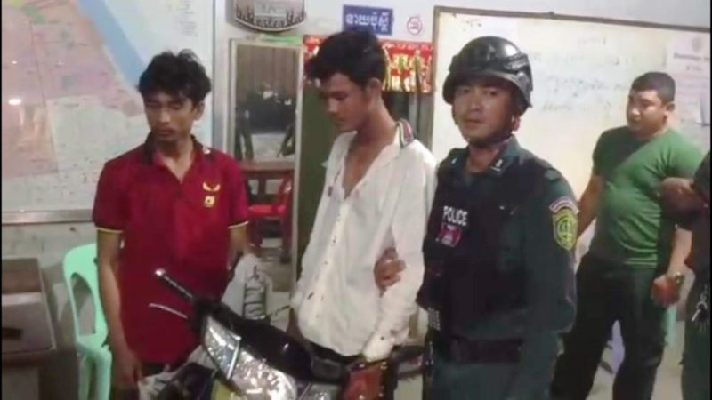 民众痛殴逮捕作案飞贼-2.jpg