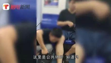 男子地铁2号线上乱扔鼻涕纸，孩子：爸爸不懂事，我懂-2.jpg