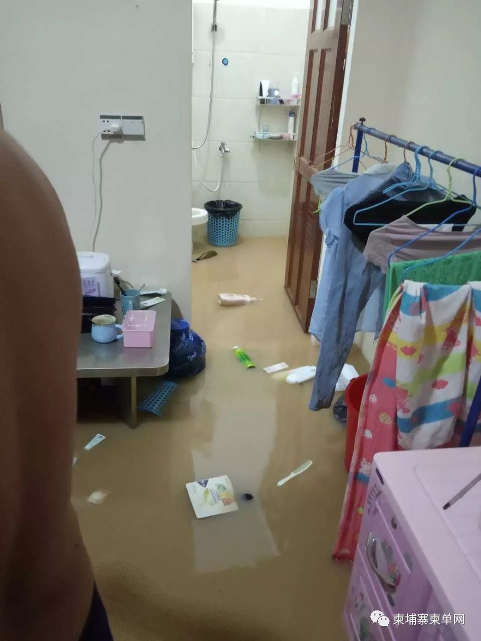 西港被“淹”！省长召开紧急抗洪会议-5.jpeg