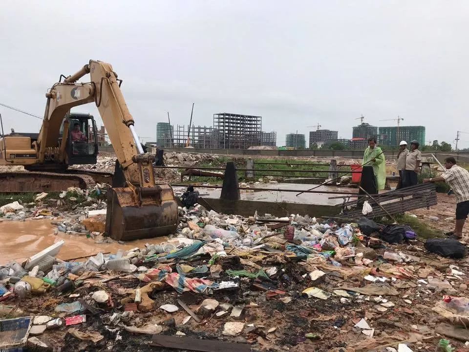 西港被“淹”！省长召开紧急抗洪会议-11.jpeg