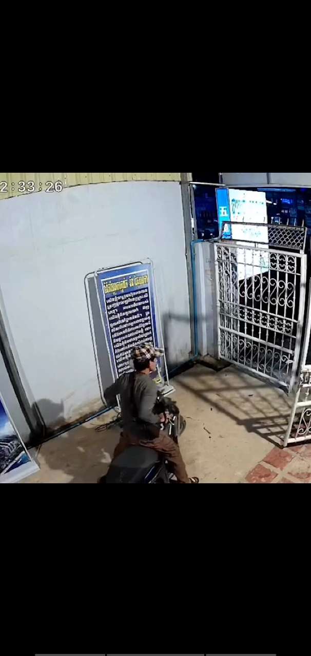 留意这个人！贼，盗窃犯，已报警！注意自己的摩托车，停在家也不安全，买个大锁锁起...-1.jpg