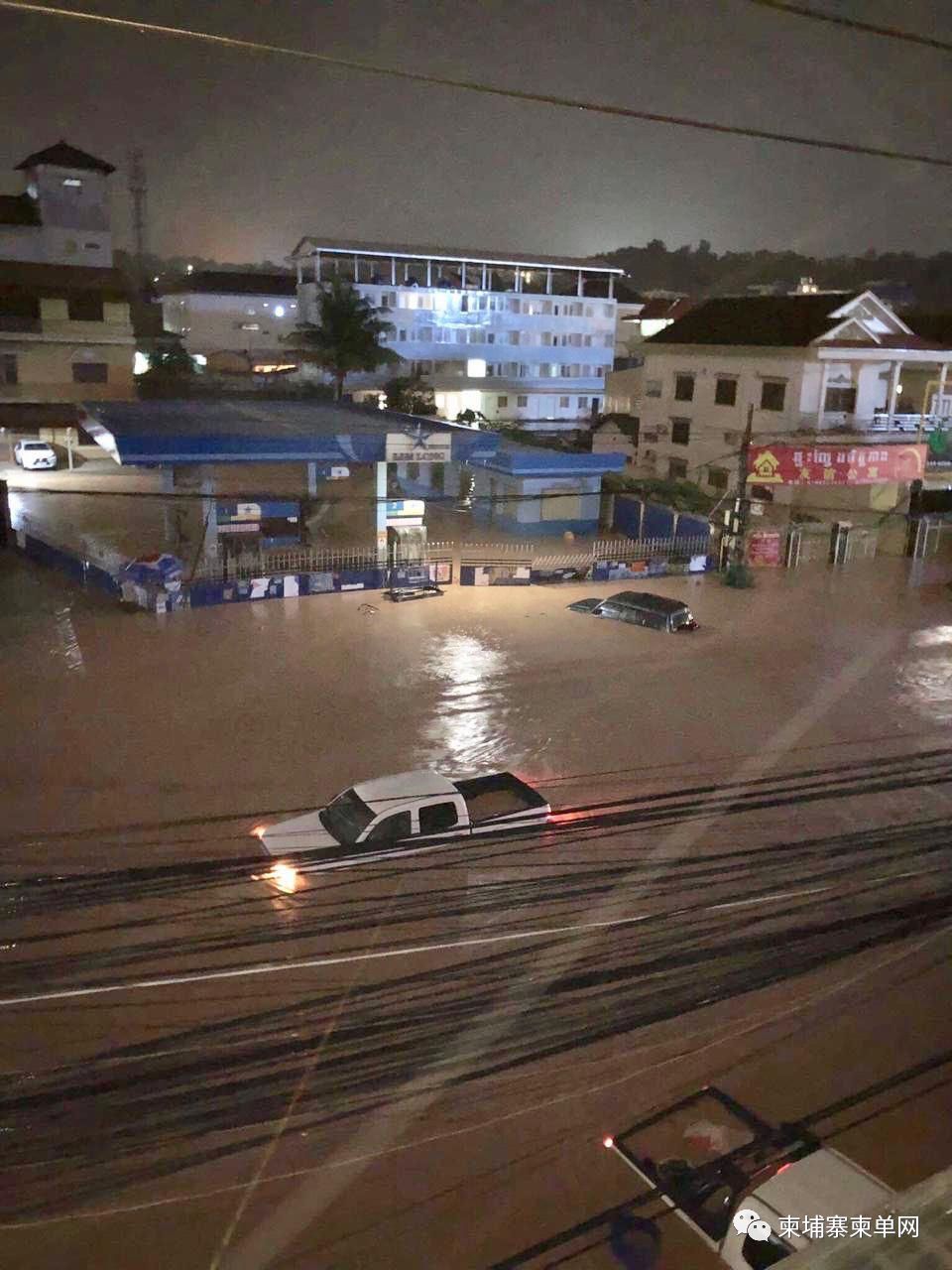 西港遭暴雨袭击，房屋、街道、赌场、机场被淹透透！-1.png