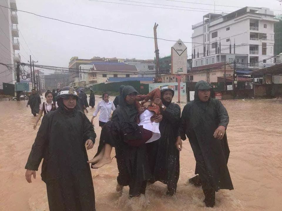 洪森总理下令各政府部门参与救灾行动-2.jpeg