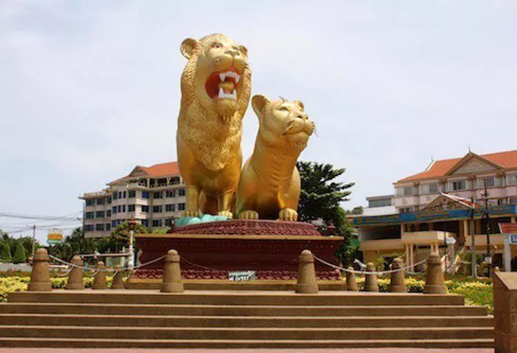 西港“双狮雕像”掀起激烈争论！！！-2.jpg