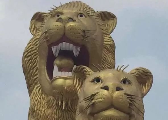 西港“双狮雕像”掀起激烈争论！！！-3.jpg