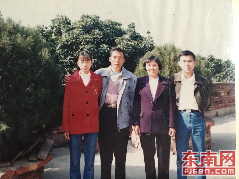 陈文龙：苦孩子在柬埔寨闯出新天地-2.jpg
