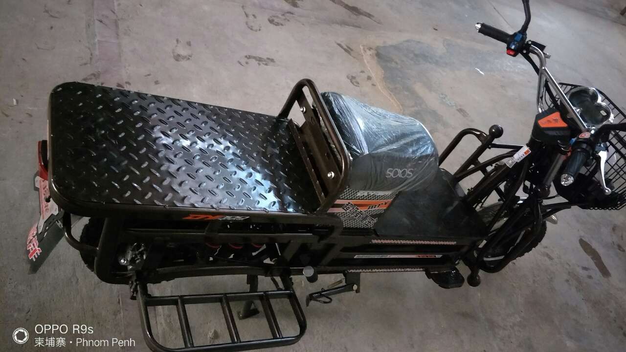 王二轮电动车一次满可继航100公里～50公里,载重量达到100公斤以上