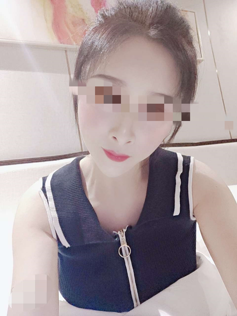 124454h0uz6k00qkt04kh5_副本.jpg