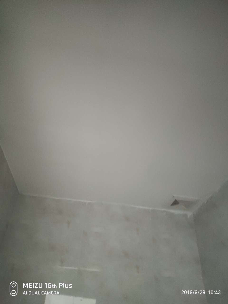 奇葩的柬埔寨装修工-1.jpg