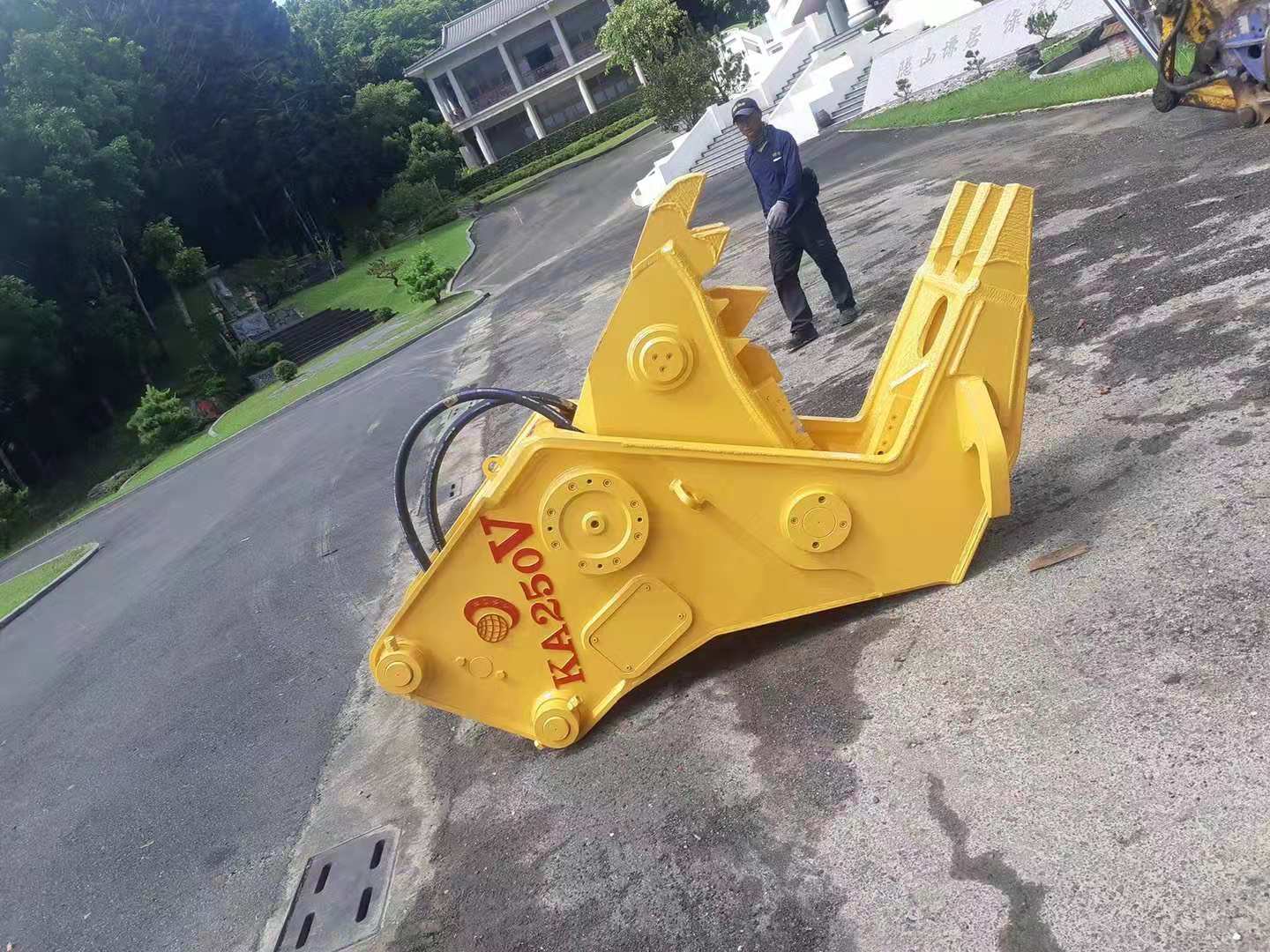 大钢牙出租2.jpg