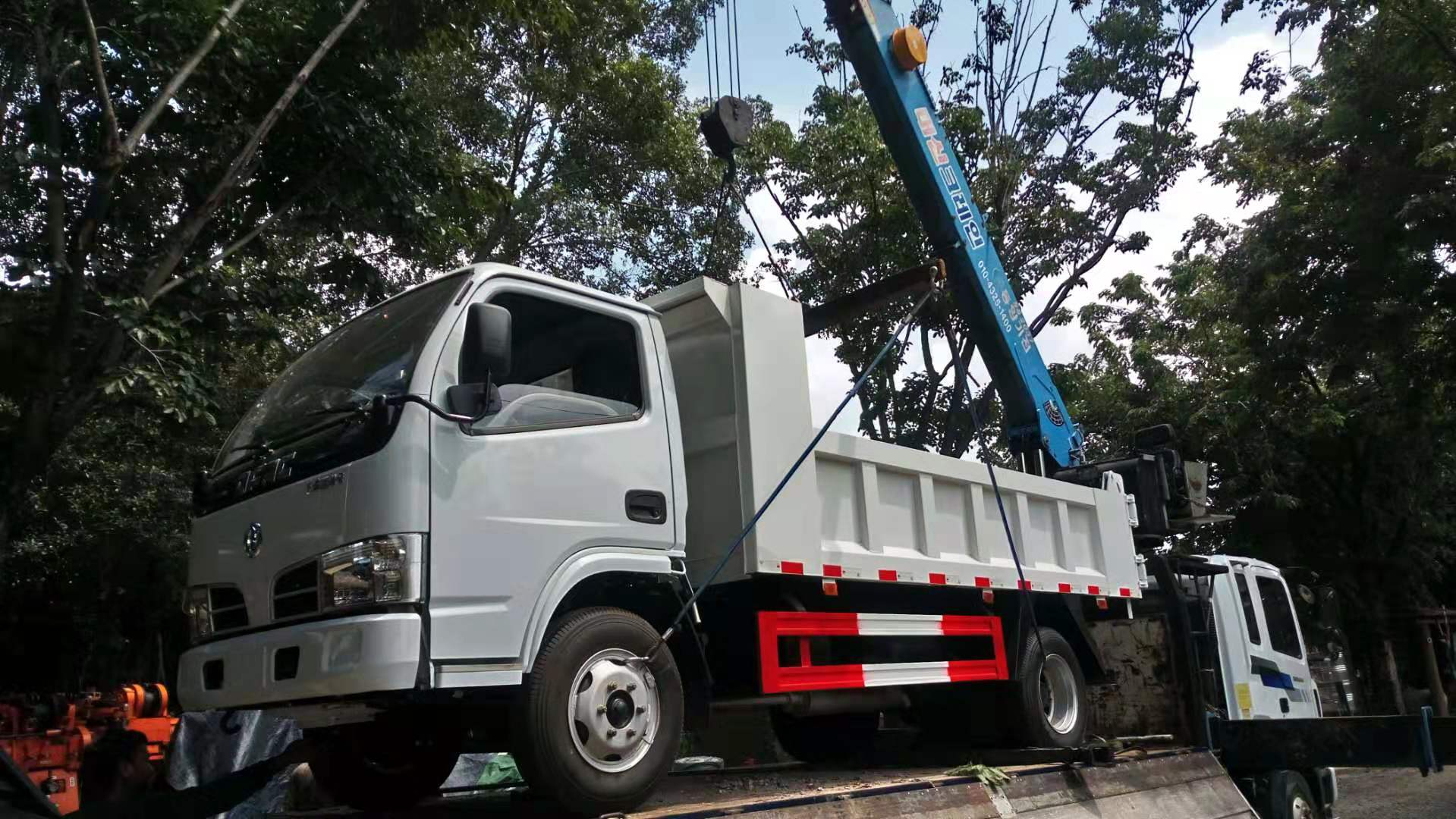 随车吊 汽车吊运2.jpg