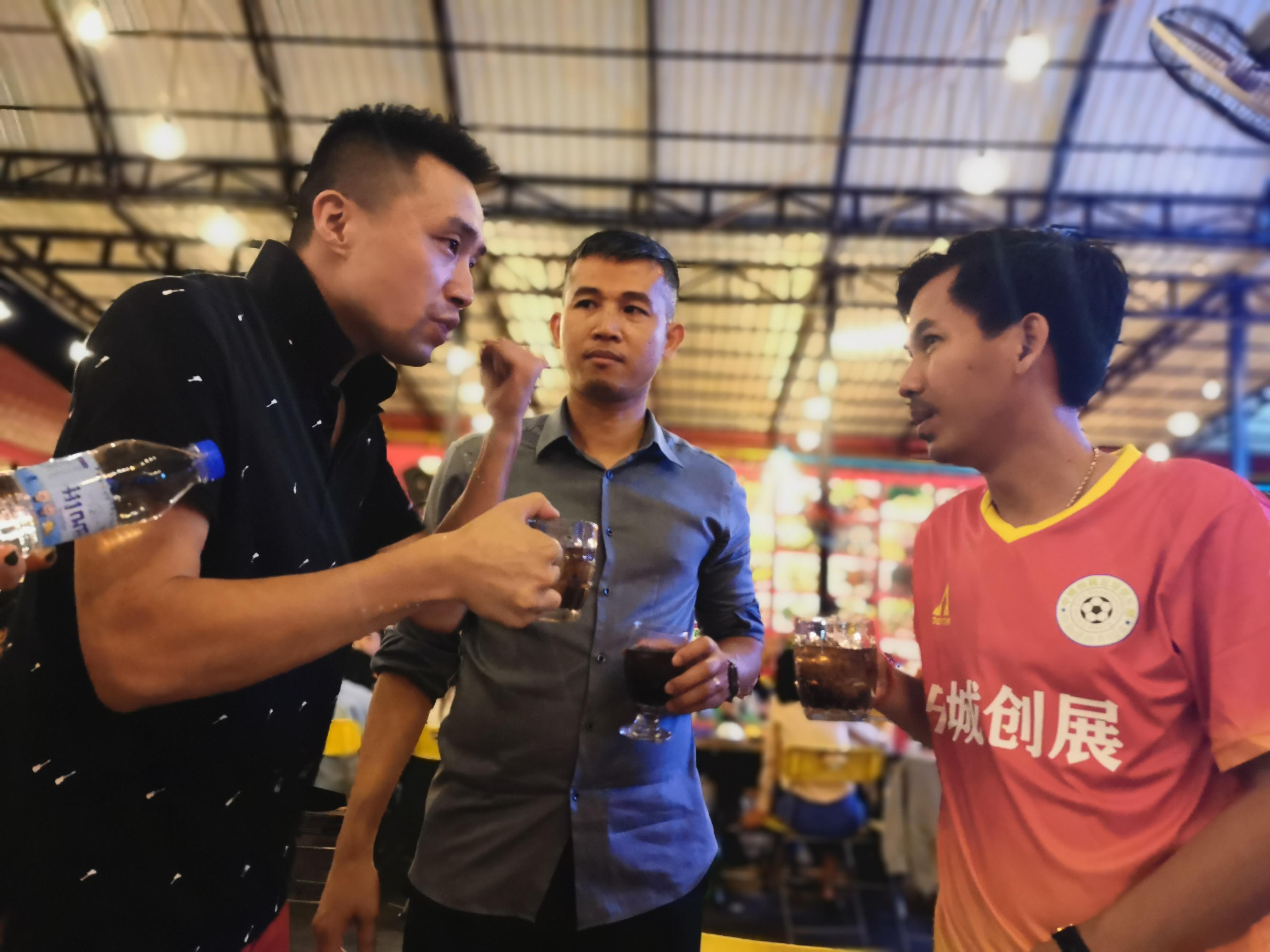 大妈与国防部兄弟