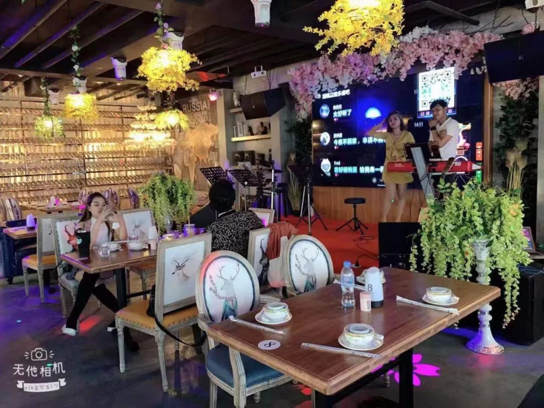 正餐酒吧不挪地，火爆中国的胡桃里惊现金边！4大福利嗨爆全场-6.jpg