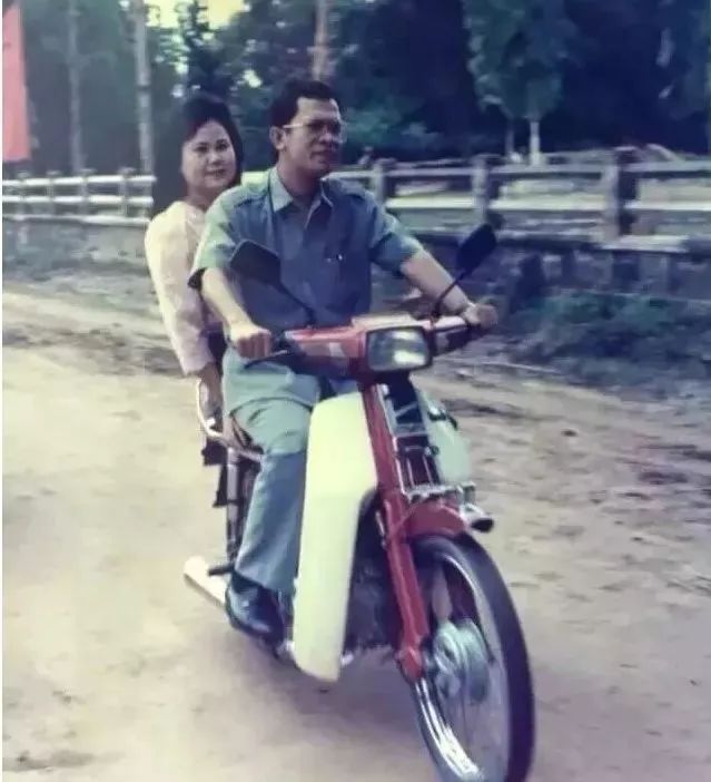 0.jpg