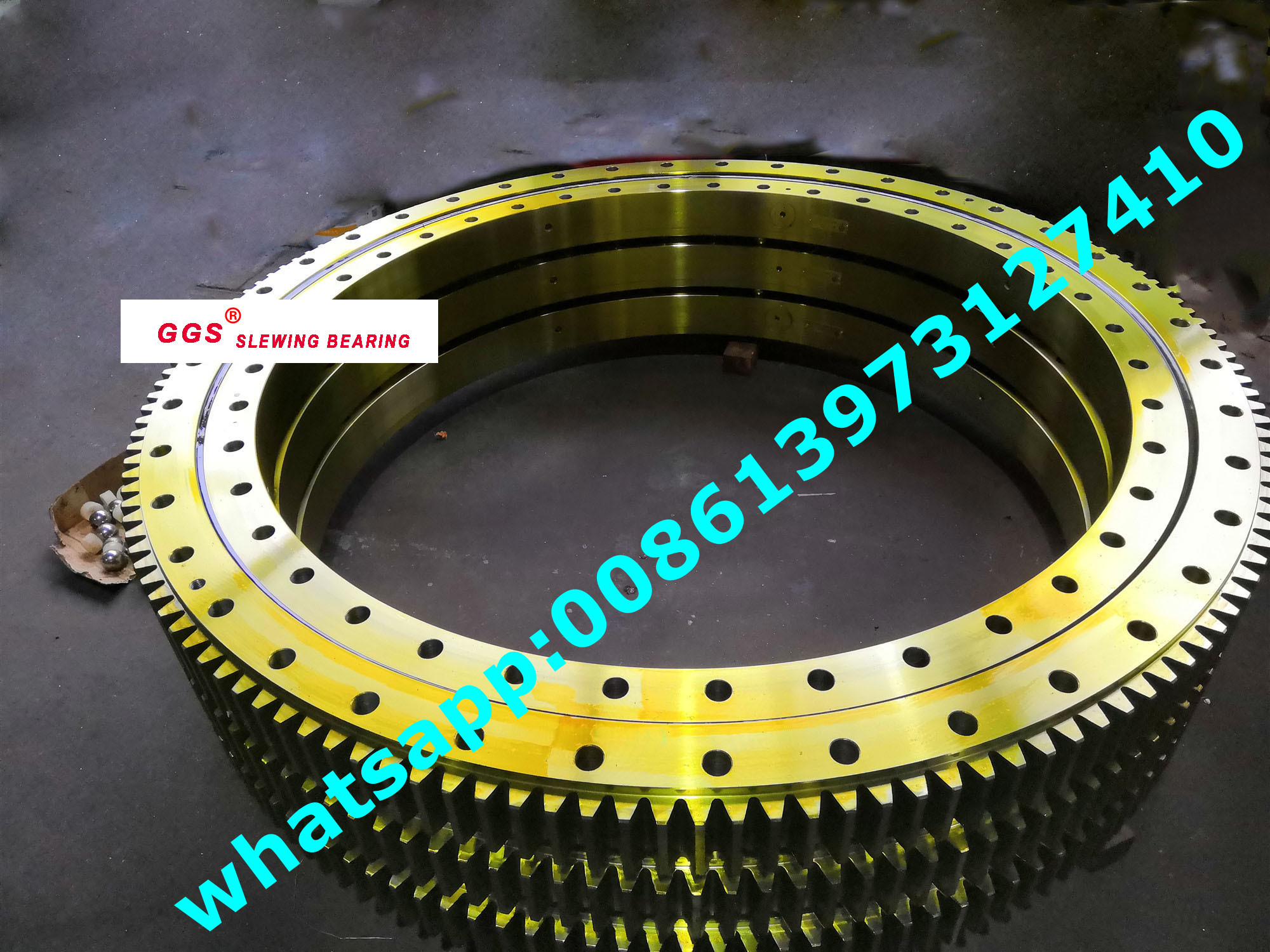 VOLVO EC360 SLEWING BEARING.jpg