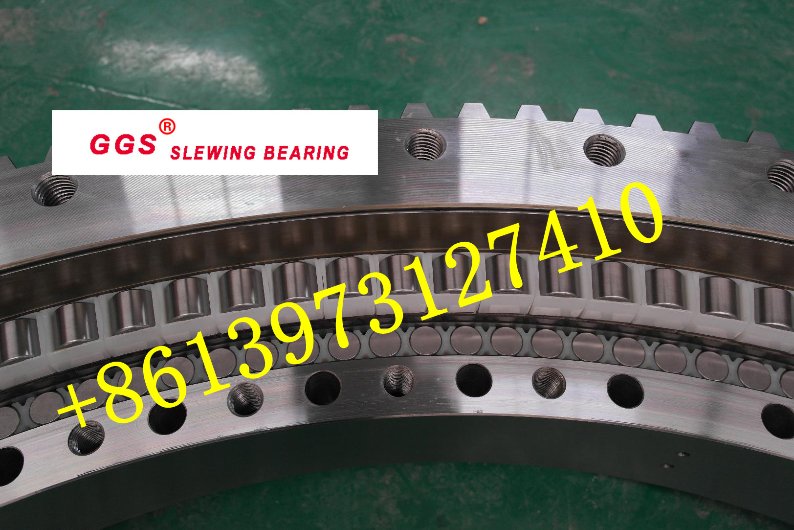 DEMAG SWING BEARING.jpg