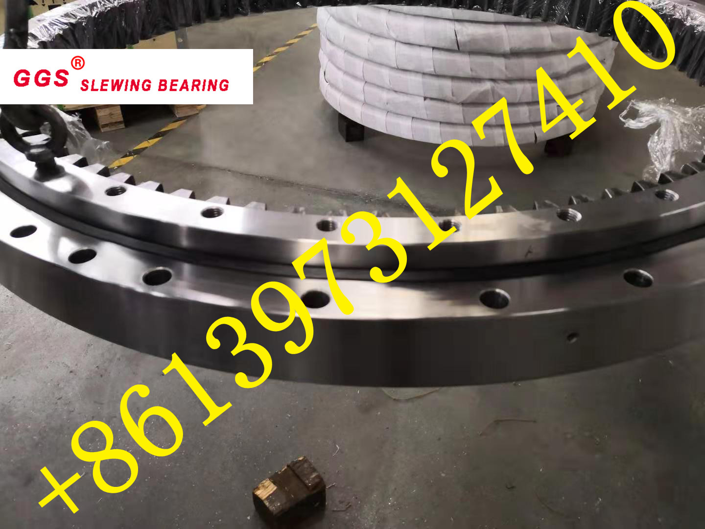 R260-7 SLEWING BEARING 5.jpg
