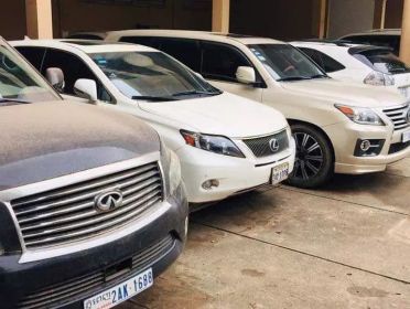 豪车1.jpg
