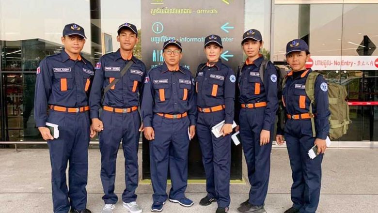 a_rescue_team_leaves_for_china_to_receive_training_on_monday._supplied.jpg