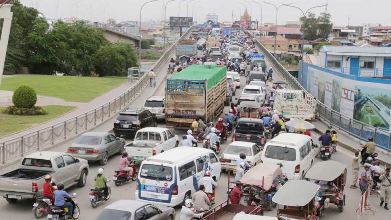 according_to_the_department_of_traffic_police_and_public_order_206_people_died_i.jpg