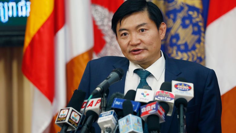 topic-11-heng-sour-spokesperson-for-cambodias-labor-ministry-press-conferenct-on.jpg