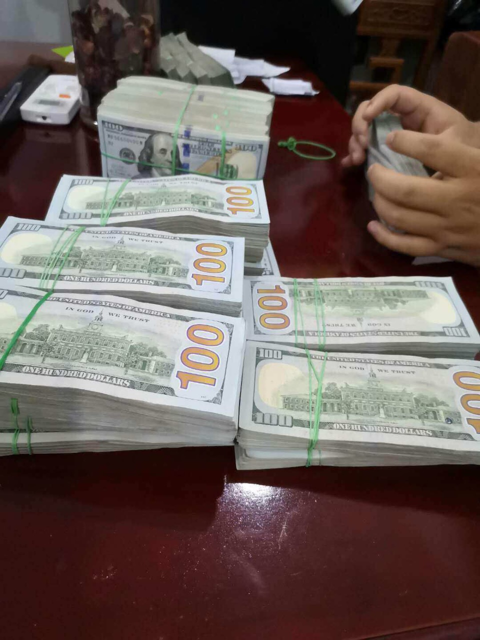 Fkf2QRPfXj7KYd5PNGBYGoKsxUYl.jpg