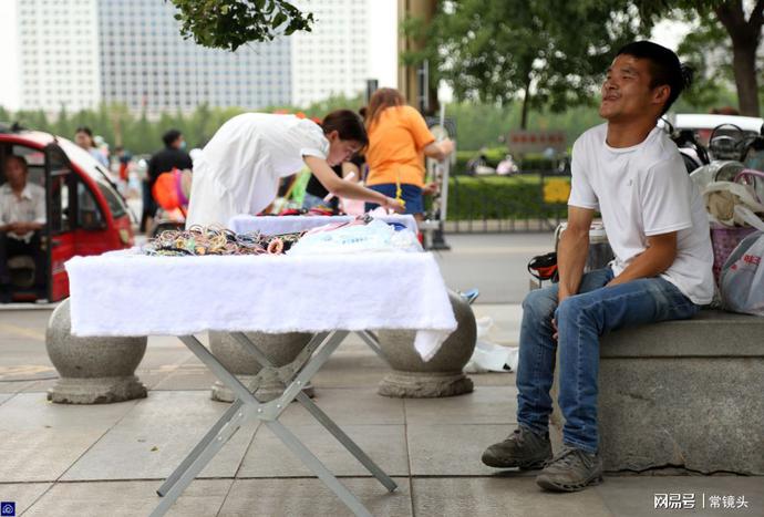 下载 (4).jpg