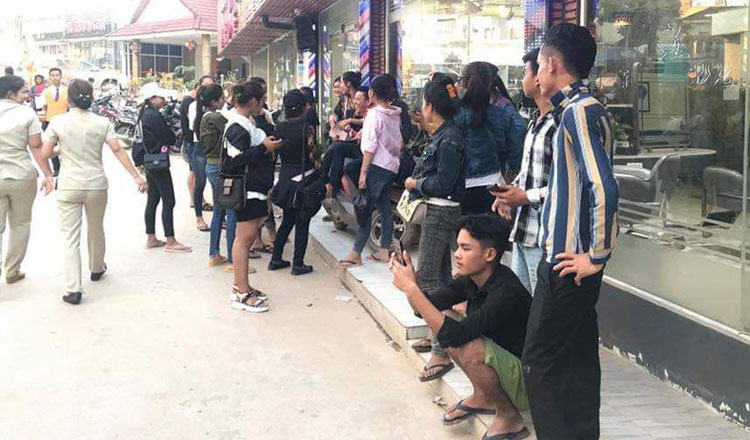 7700-workers-lost-job-after-42-among-75-casinos-in-Sihanoukville-decided-to-shut.jpg