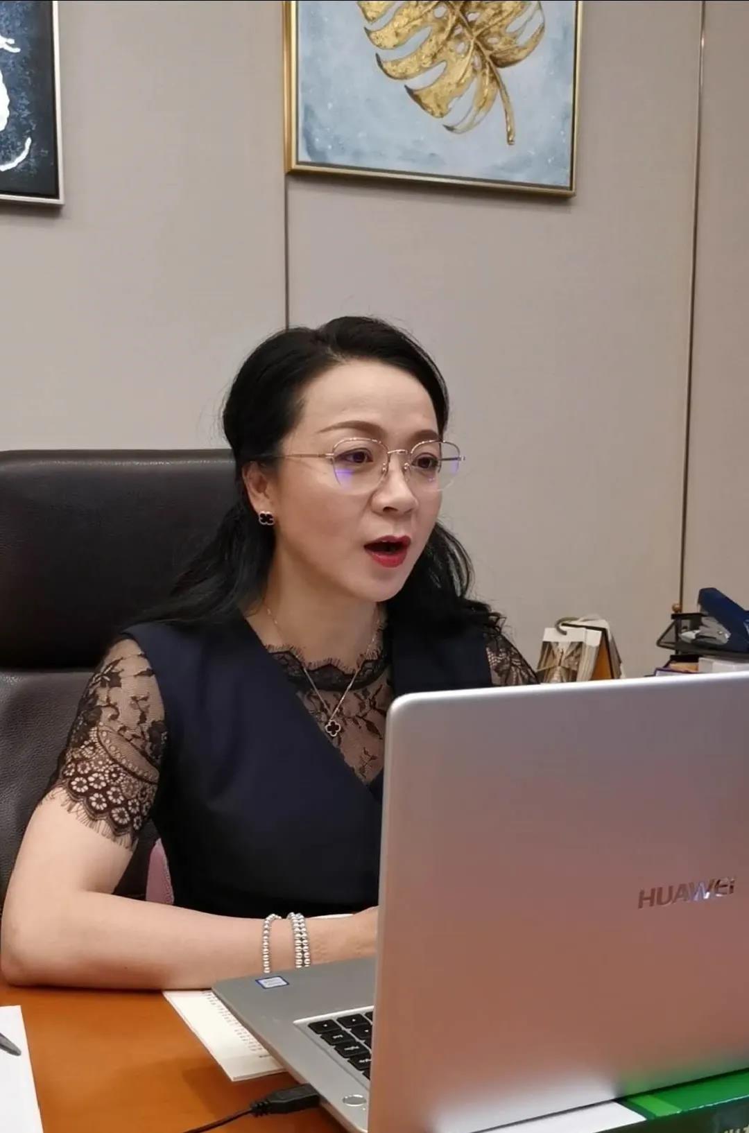 中国—东盟博览会秘书处副秘书长杨雁雁.jpg