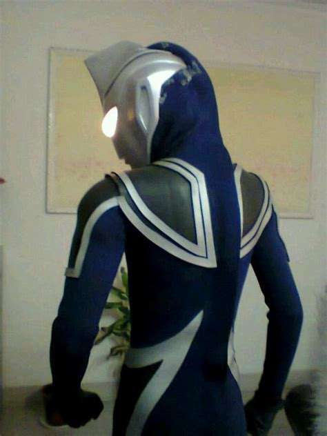 front2_FhHtGnZs9AQU3abS5k3sisPAkrX3.jpg