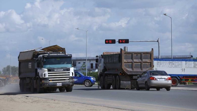 the_municipal_hall_says_some_lorries_transport_sand_on_the_road_and_caused_frequ.jpg