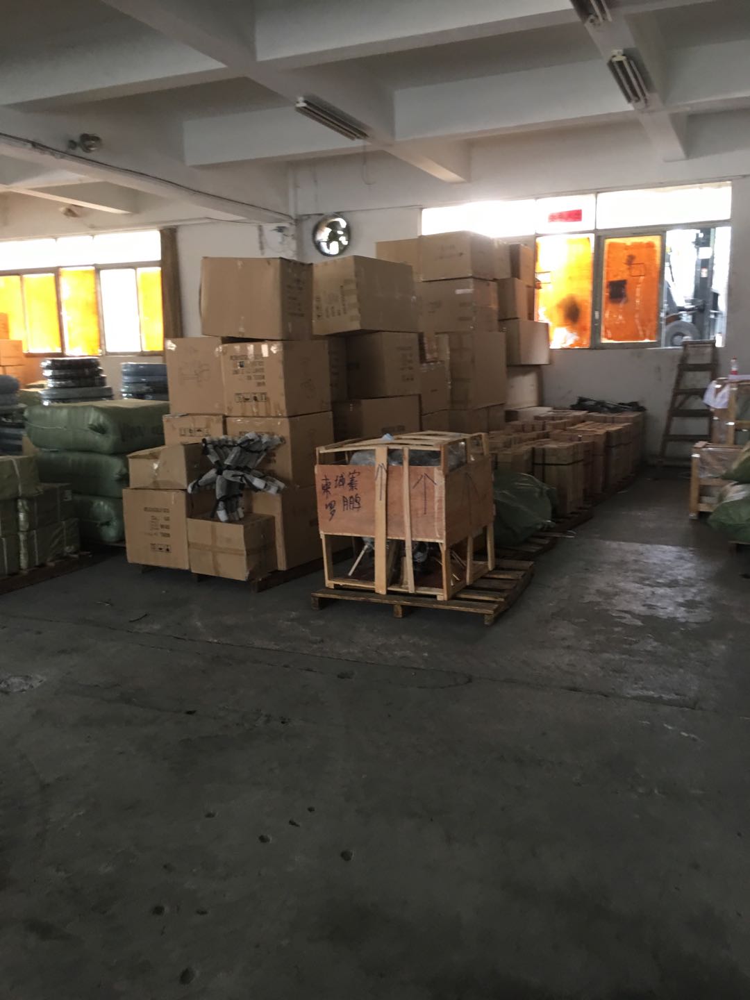 仓库 (2).jpg