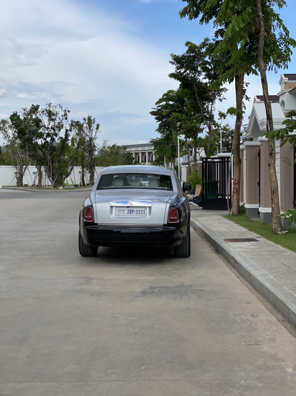 front1_FnYOkkS6QiwW5sxT0LENeJz-93fo.jpg